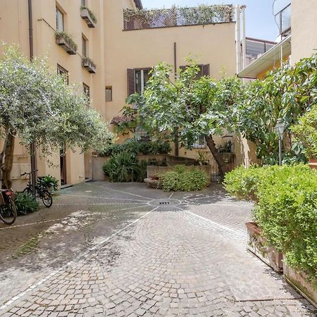 Home D'Elite Trevi Fountain Рим Екстер'єр фото
