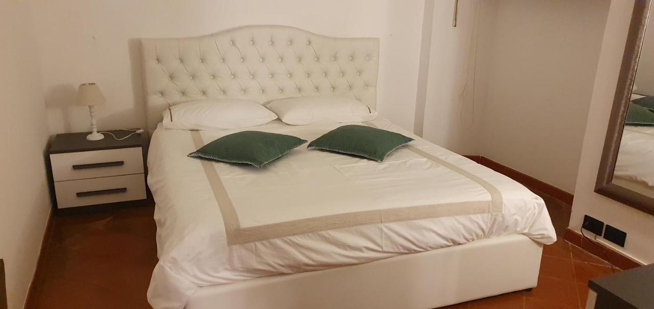 Home D'Elite Trevi Fountain Рим Екстер'єр фото