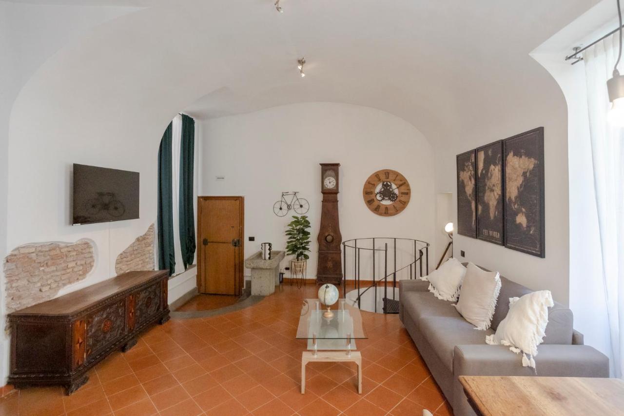Home D'Elite Trevi Fountain Рим Екстер'єр фото
