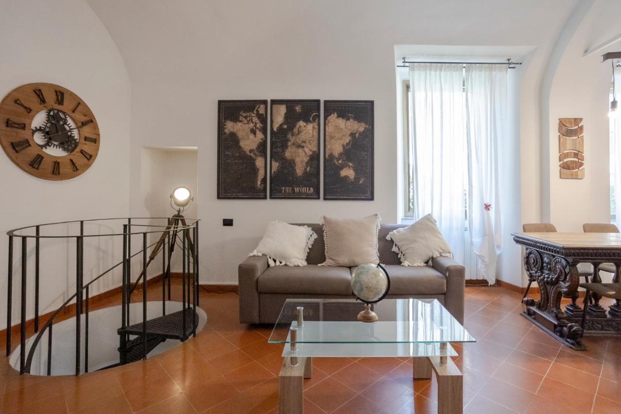 Home D'Elite Trevi Fountain Рим Екстер'єр фото